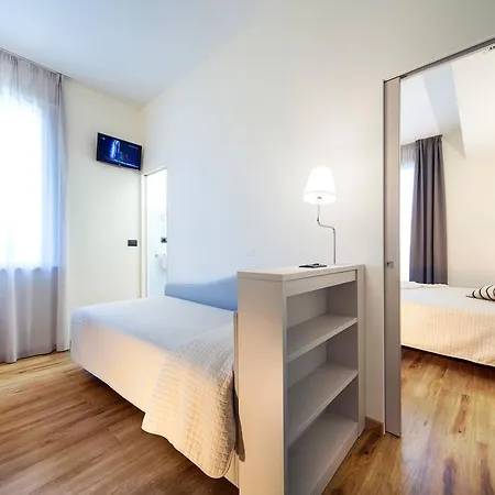 My Place ホテル 3*