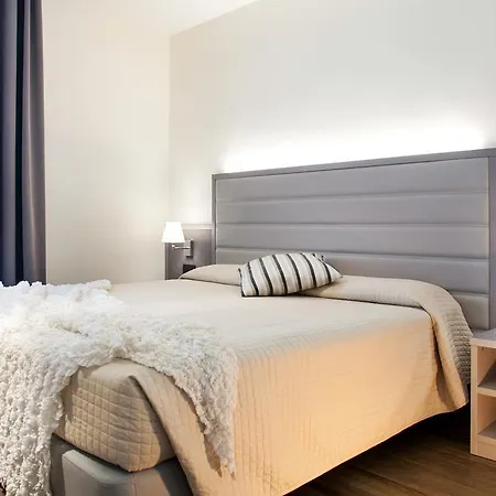 Hotel My Place 3*