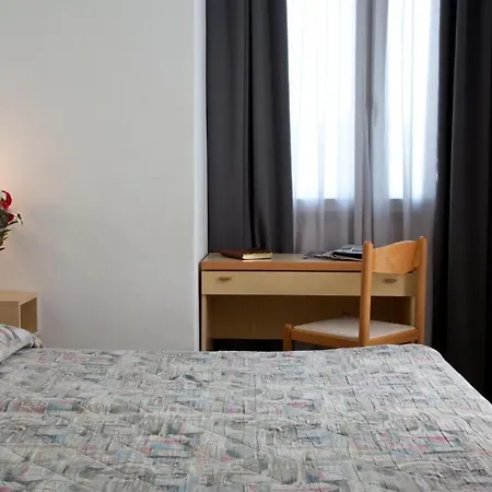Hotel My Place 3*